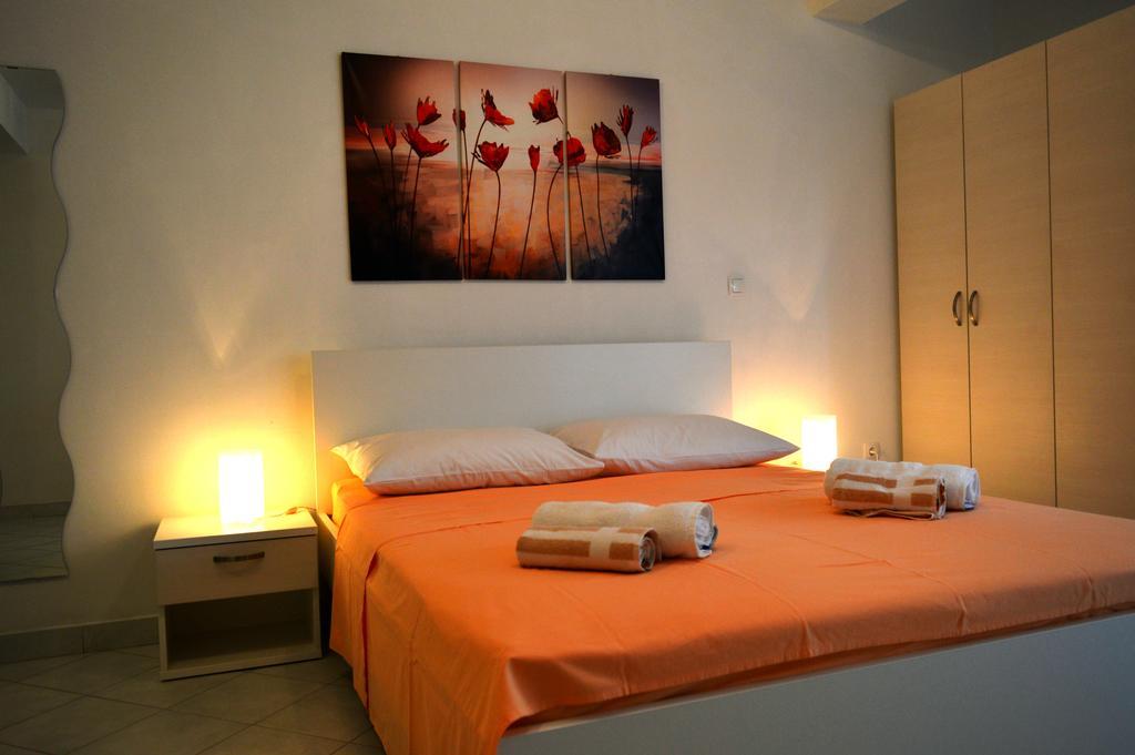 Permarinus Apartments Podstrana Ngoại thất bức ảnh