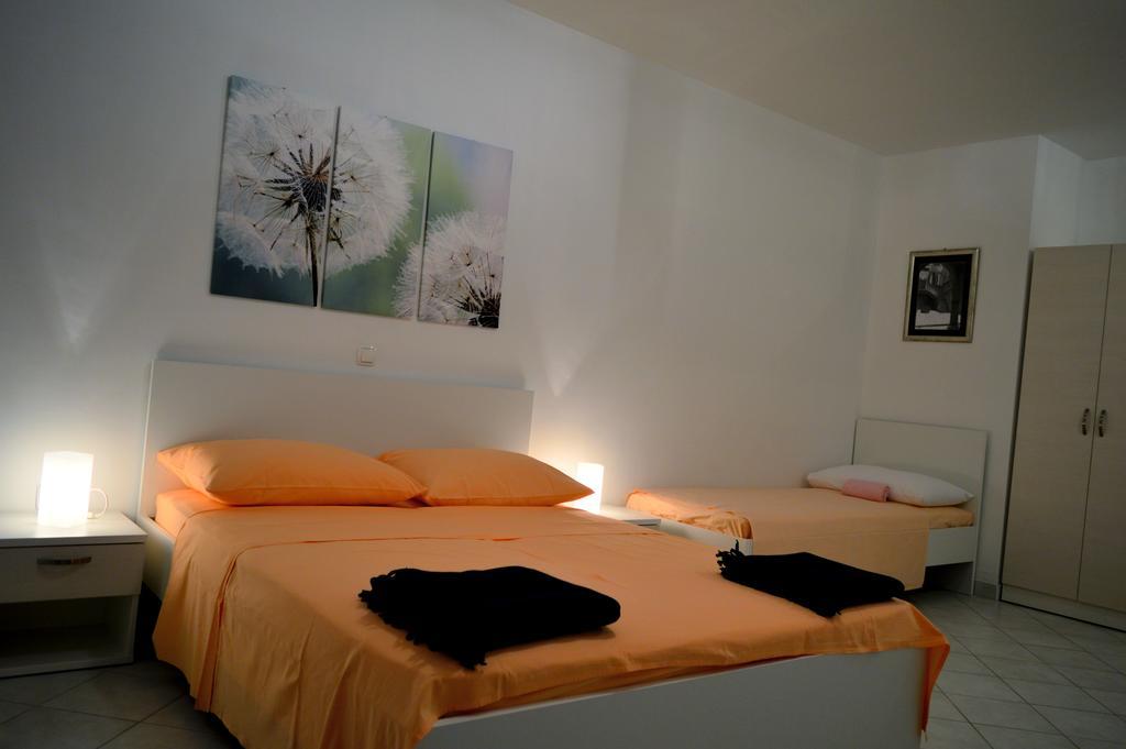 Permarinus Apartments Podstrana Phòng bức ảnh