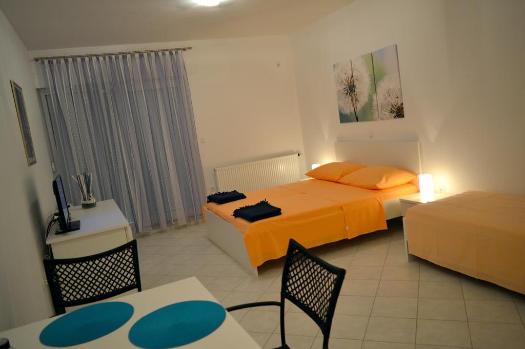 Permarinus Apartments Podstrana Phòng bức ảnh