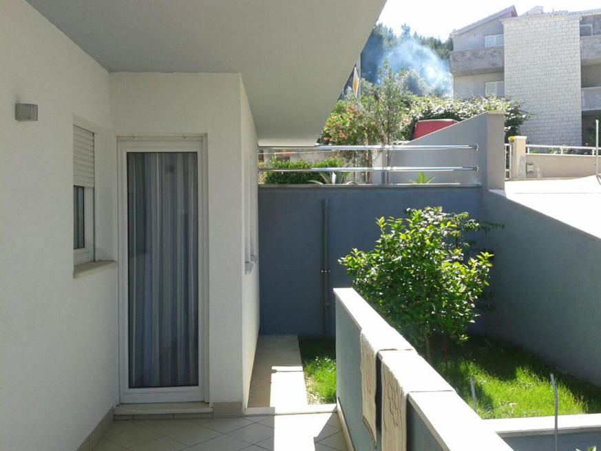 Permarinus Apartments Podstrana Ngoại thất bức ảnh